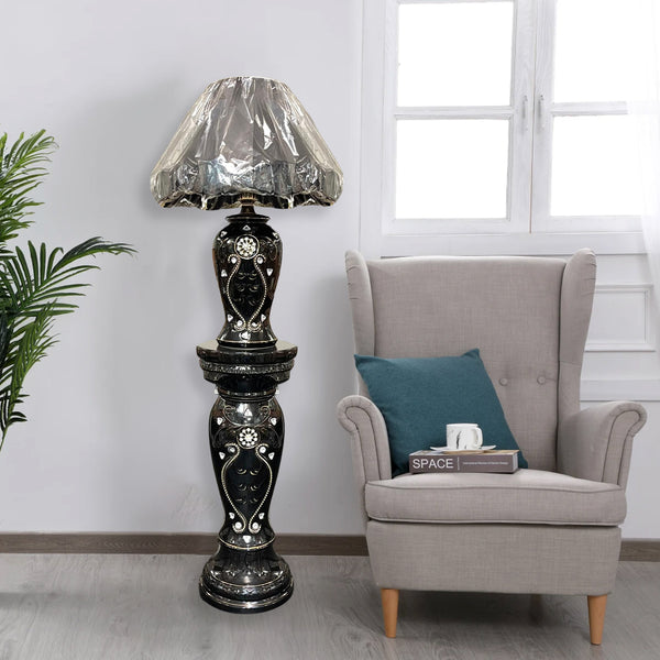 black lamp shades, black lamp base, black floor lamp